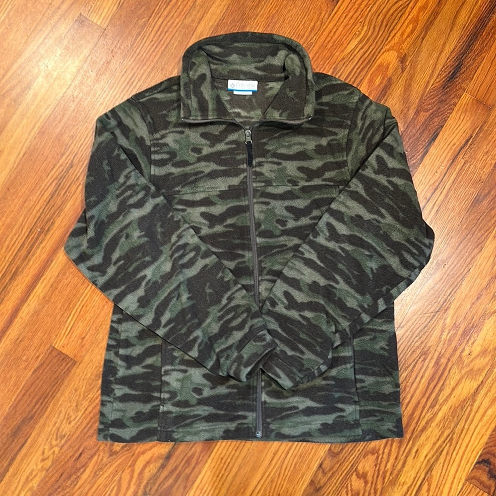 Columbia camo fleece